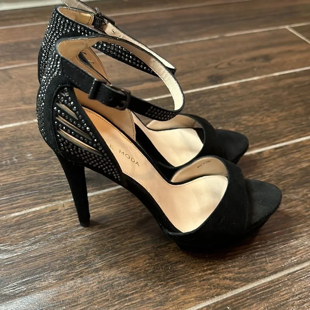 Pelle Moda Black Heels Sz 7.5 NWT